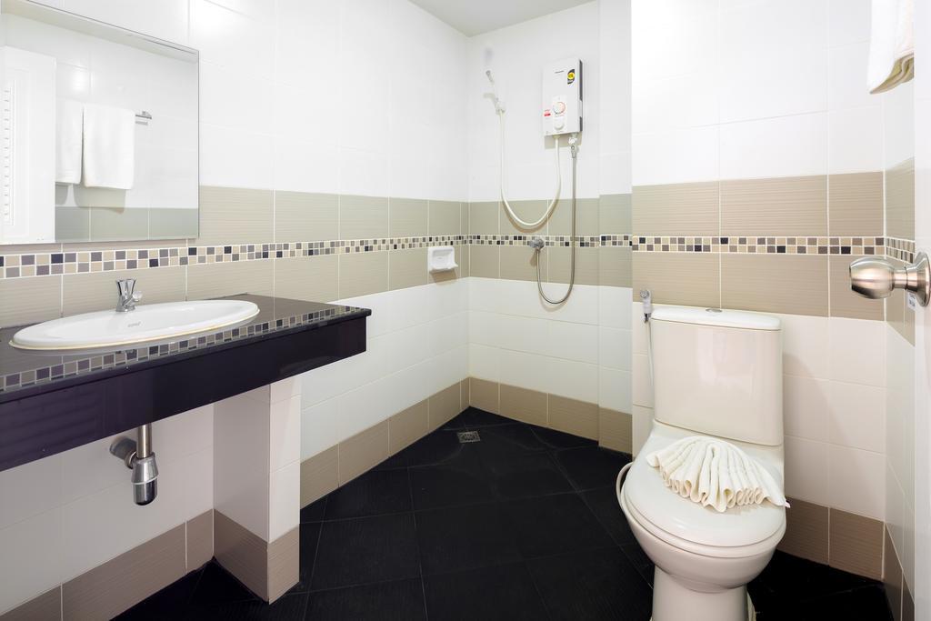 Отель Phusita House 2 Patong Экстерьер фото