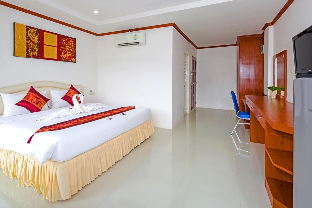Отель Phusita House 2 Patong Экстерьер фото