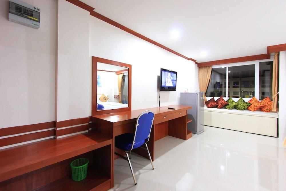 Отель Phusita House 2 Patong Экстерьер фото