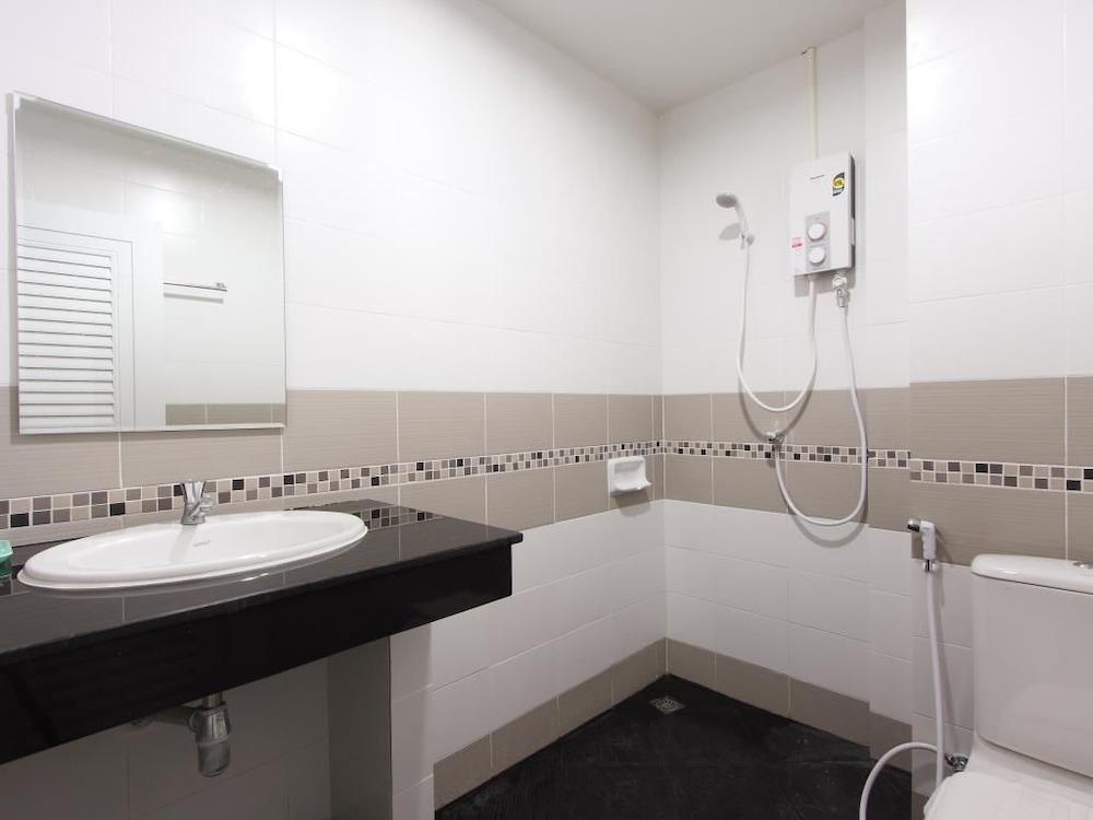Отель Phusita House 2 Patong Экстерьер фото