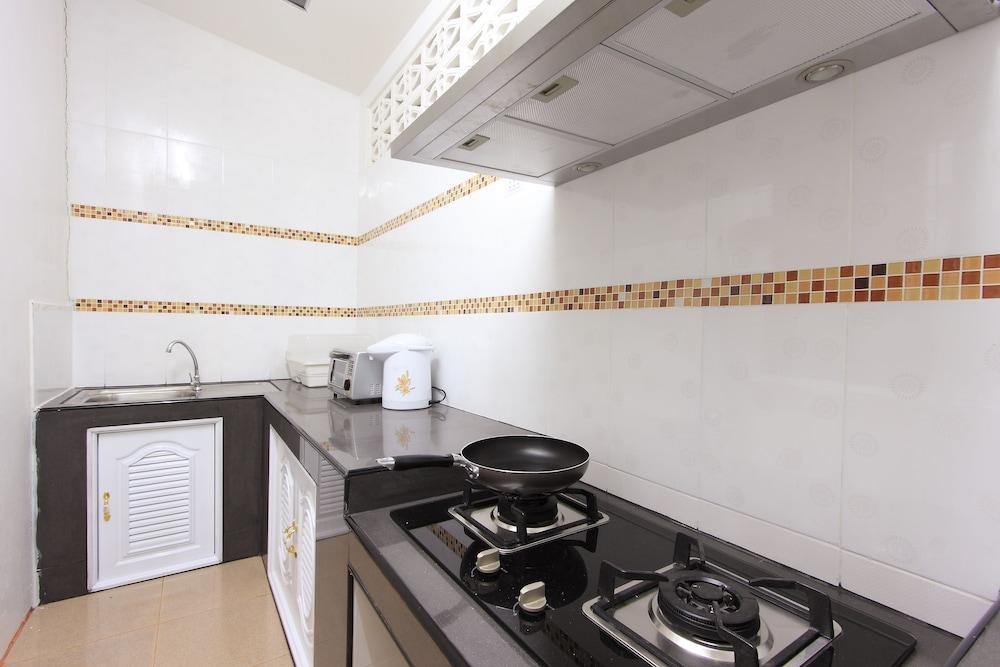 Отель Phusita House 2 Patong Экстерьер фото