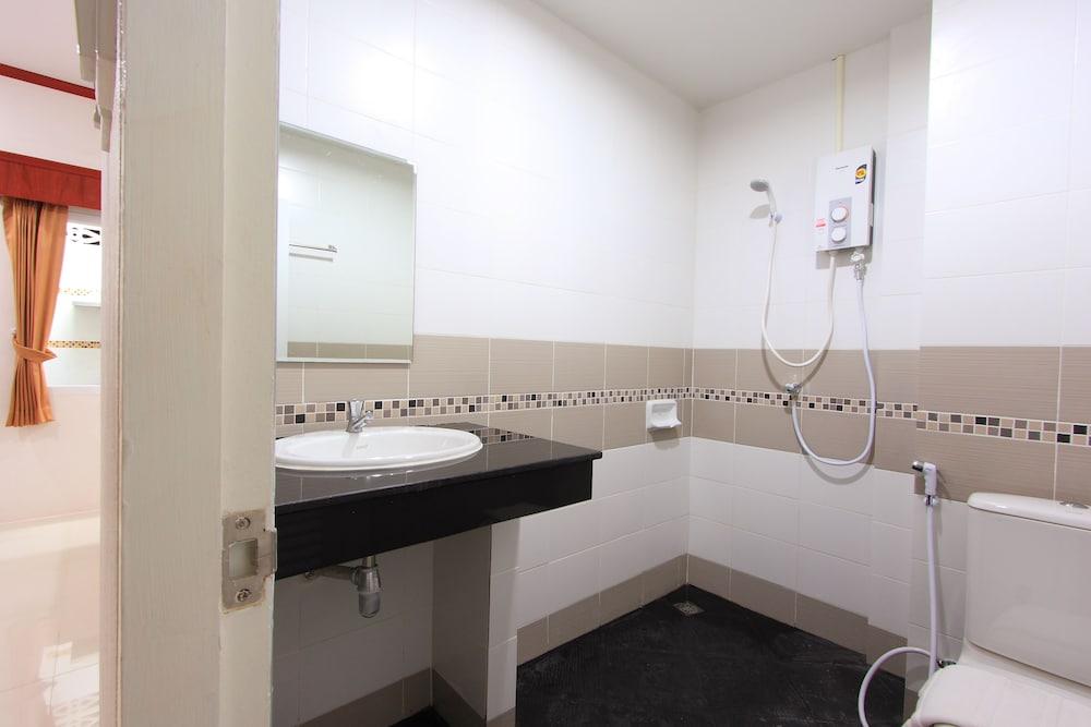 Отель Phusita House 2 Patong Экстерьер фото