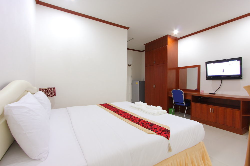Отель Phusita House 2 Patong Экстерьер фото