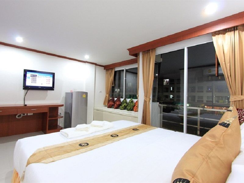 Отель Phusita House 2 Patong Экстерьер фото